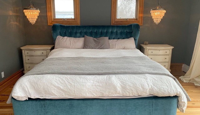 Walk to downtown, CU & Chautauqua - Spacious, Updated, Charming, House