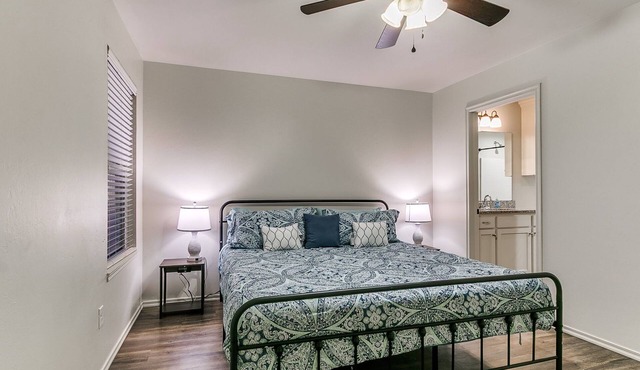 Walk to Downtown Edmond! Pet Friendly, Garage Access, King Bed!
