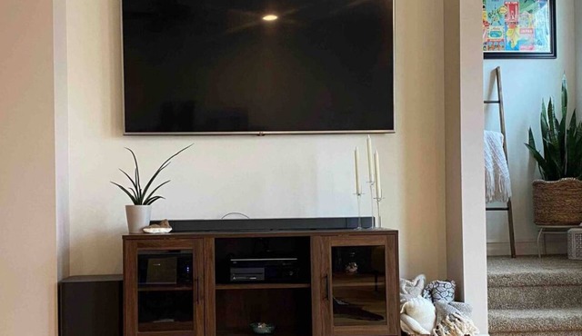 Walk to downtown ~ Furnished with Rooftop!