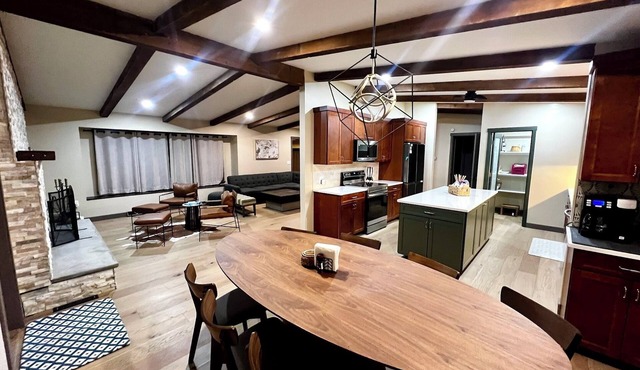Walk to Downtown Saugatuck! Spacious, newly-renovated 5BR "House on the Hill"!