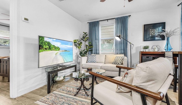 Walk to Downtown Bonita! Stylish 1BR w/Private Patio - 10 Min to Bonita Beach