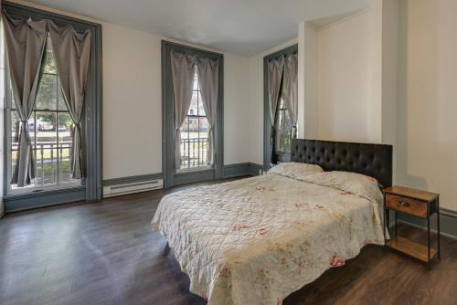Walk to Dtwn Bath Apt Near Keuka Lake and Wine Trl