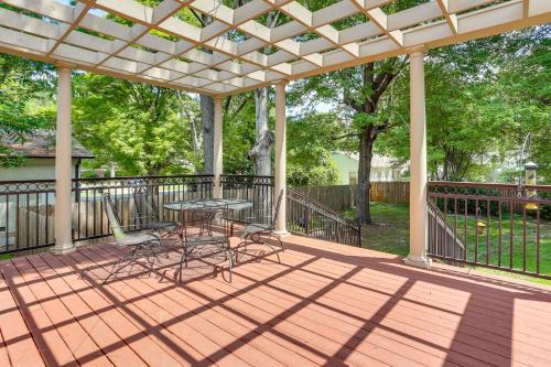 Walk to Dtwn & Freed-Hardeman: Home w/Fenced Yard