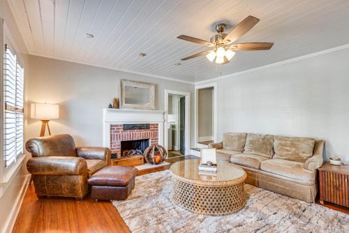 Walk to Dtwn Hahira Inviting Home with Pool and Yard!