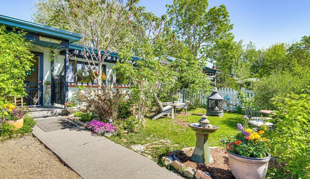 Walk to Dtwn Livingston: Studio w/Mtn Views!