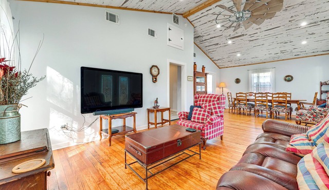 Walk to Dtwn Shops & BBQ: Home w/Fenced Yard!