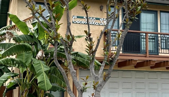 Walk To E. Beach 2 Bed,1 Ba @ CocoVillaSb Rentals 30/Ngt Minimum