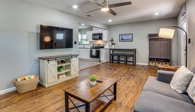Walk to East Texas A&M! Home w/Pet-Friendly Yard
