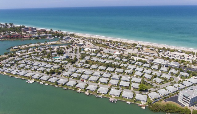 Walk to Englewood Beach/Gated 55+ Community/Heated Pool/Manasota Key