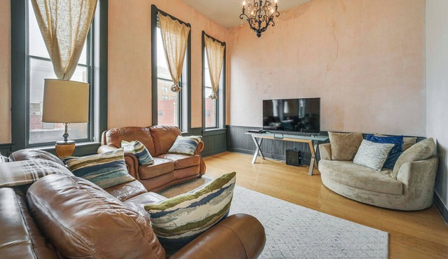 Walk to Events & Dining: Updated Brownwood Apt