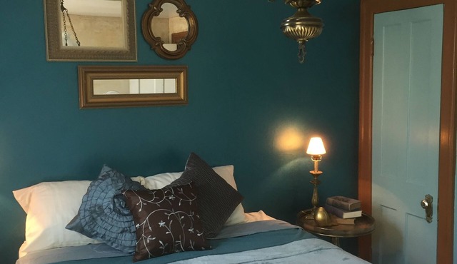 Walk to Everything -Blue Room