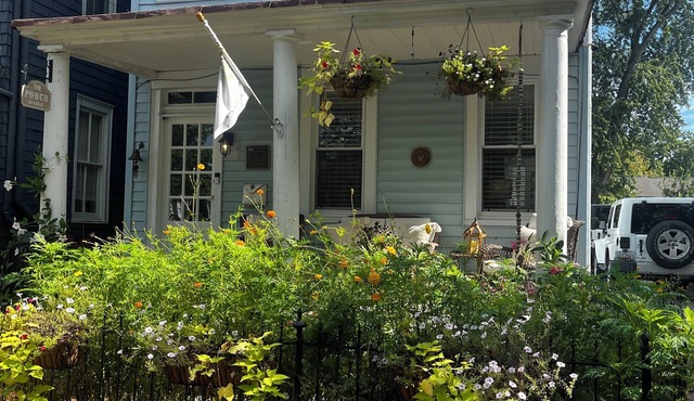 Walk to Everything - Historic Art’s District