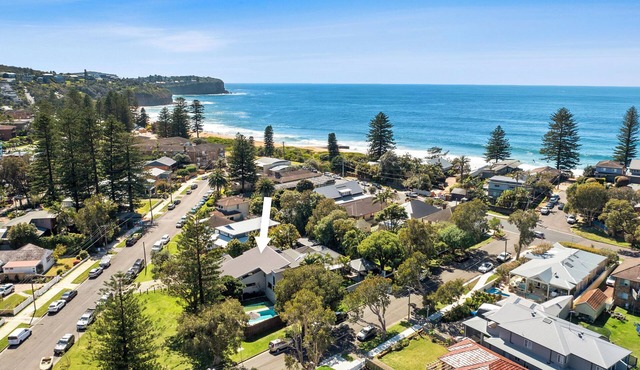 Walk to everything - The Ultimate Beach Holiday home