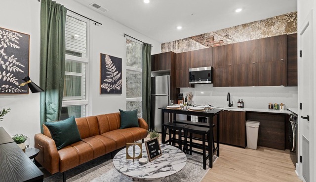 Walk to Everything in Old City- ADA compliant unit! Old City Philadelphia