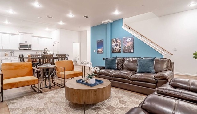 Walk to FIFA Stadium | Upscale Townhome | Parking
