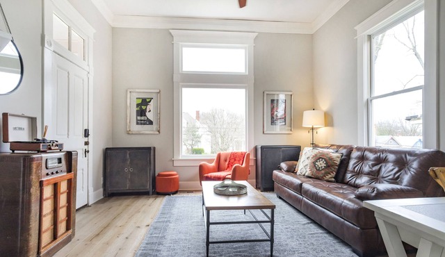 Walk to Five Points + 10 Minutes from Downtown!
