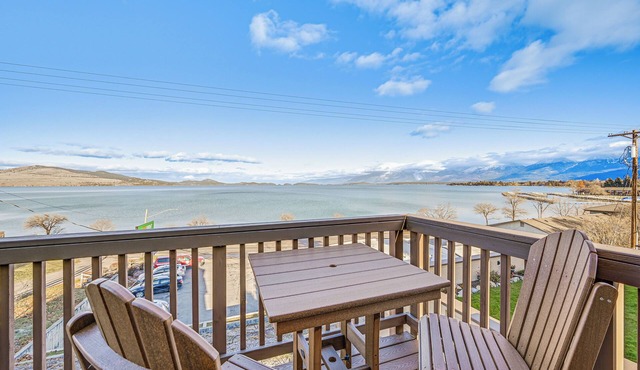 Walk to Flathead Lake: Polson Home w/Balcony