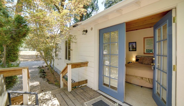 Walk to Golf Course: Cobb Mountain Nature Escape