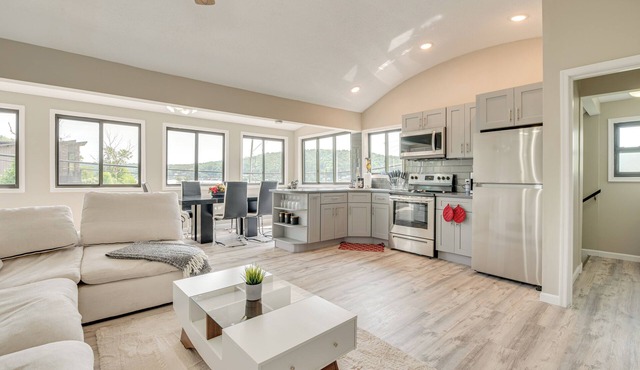 Walk to Harveys Lake! Modern Apt w/Water Views