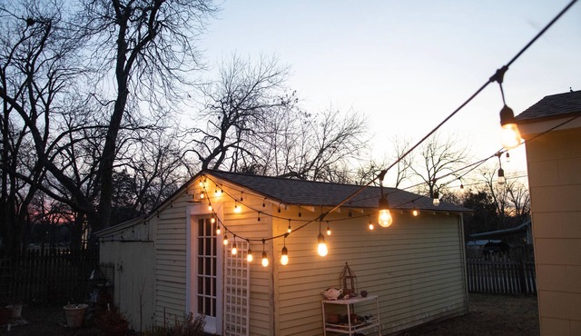 Walk to Historic DT or hop on the Chaparral Trail walk/bike paths 2 doors away!n