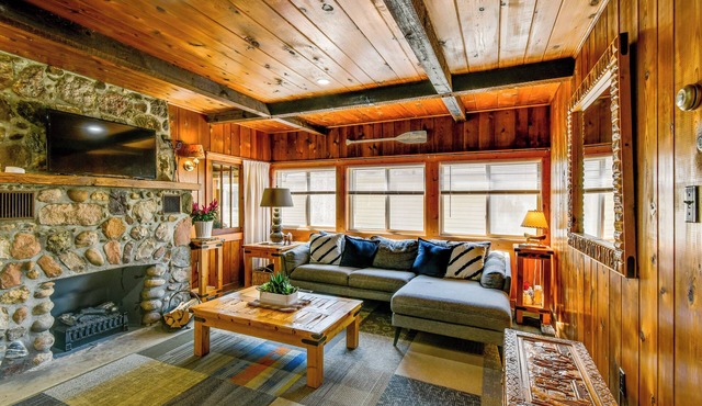 Walk to Houghton Lake: Fire Pit, Grill & Yard!