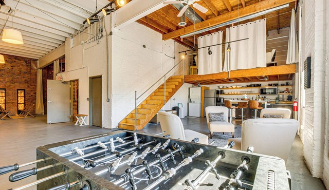Walk to Huntington Center: 5,000-Sq-Ft Dtwn Apt