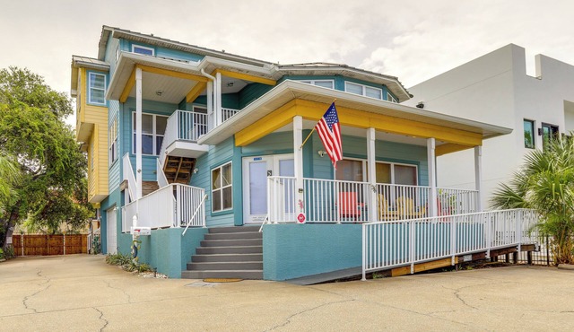 Walk to Indian Rocks Beach - Vibrant Condo