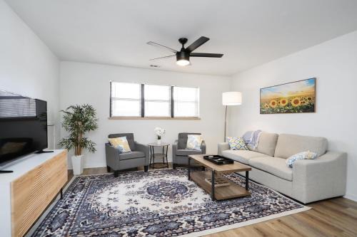 Walk to K-State - Cozy Manhattan Retreat