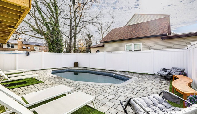 Walk to Keansburg Beach! Family Home w/Pool