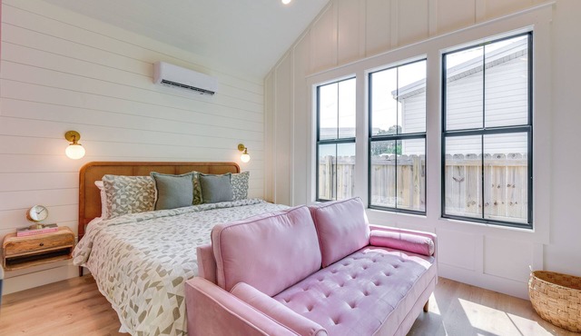 Walk to Laguna Beach: Modern Studio in PCB!