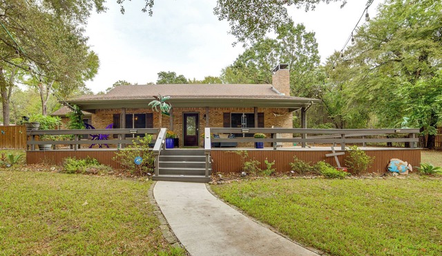 Walk to Lake Athens! Updated Home w/Large Deck