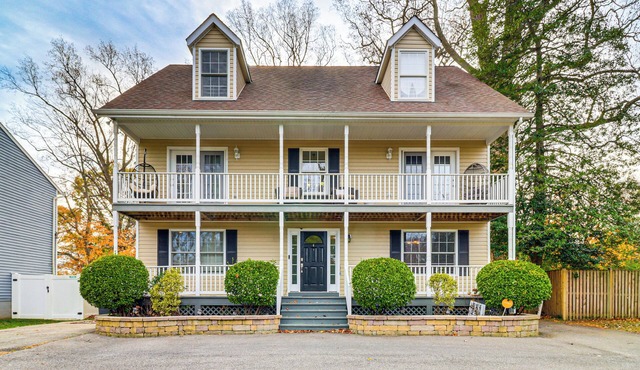 Walk to Lake & Boat Ramp: Central Gem in Annapolis