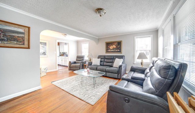 Walk to Lake Erie & Beach Access: Home w/Deck!