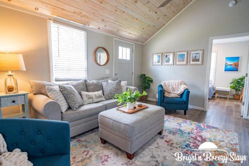 Walk to Lake Erie Renovated 2BR Huron Home Near Cedar Point & Kalahari