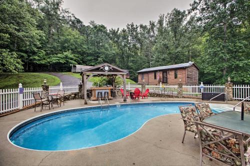 Walk to Lake Henry Group Getaway with Outdoor Fun!