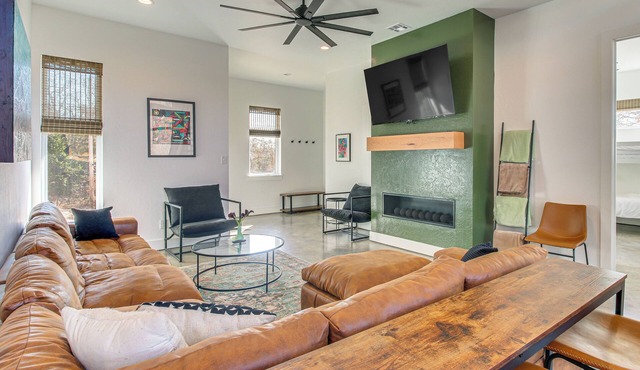 Walk to Lake: Home w/Game Room in Medicine Park!