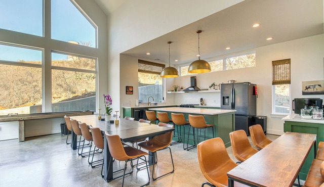 Walk to Lake: Home w/Game Room in Medicine Park!