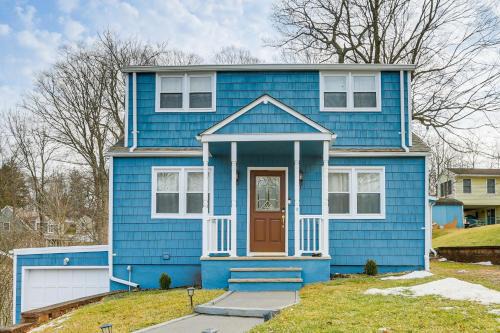 Walk to Lake Hopatcong Vibrant Home with Deck!