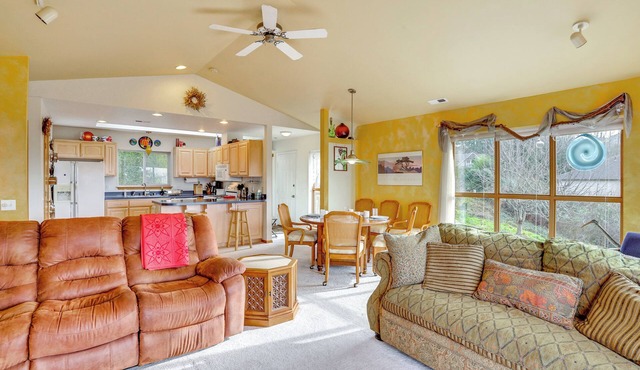 Walk to Lake Padden: Bellingham Home w/Deck