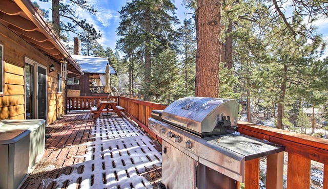 Walk to Lake: Rustic Home w/Deck in Fawnskin