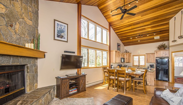 Walk to Lifts | Cozy 3BR Condo in Big Sky | Centrally Located For Summer Fun