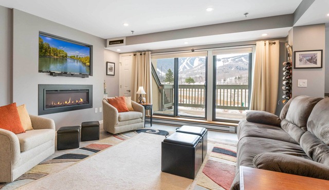 Walk to Lifts: Killington Condo, Garage Parking