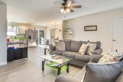 Walk to Local Eats and Docks! Crisfield Getaway