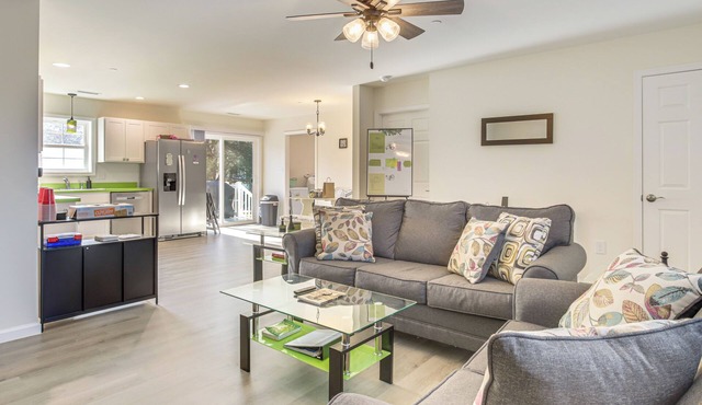 Walk to Local Eats & Docks! Crisfield Getaway