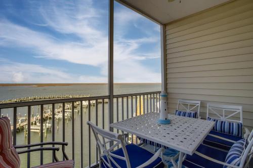 Walk to Main St Condo with Pool Access in Crisfield