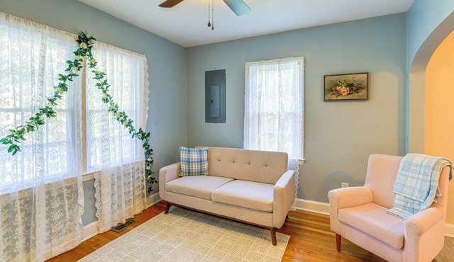 Walk to Main Street! Home in Historic Jonesborough