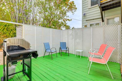 Walk to Manatee River Palmetto Unit with Sunroom