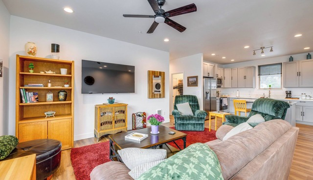 Walk to Marina: Tillamook Bay Apt w/Water Views!