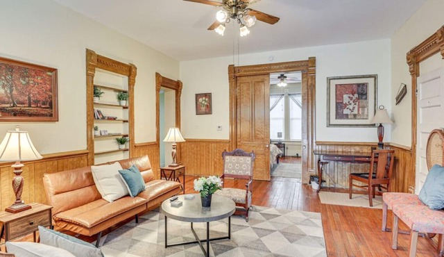 Walk to Medina Square - Historic 1880 Home!