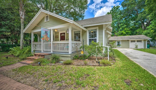 Walk to Mount Dora Historic District: Cozy Home!